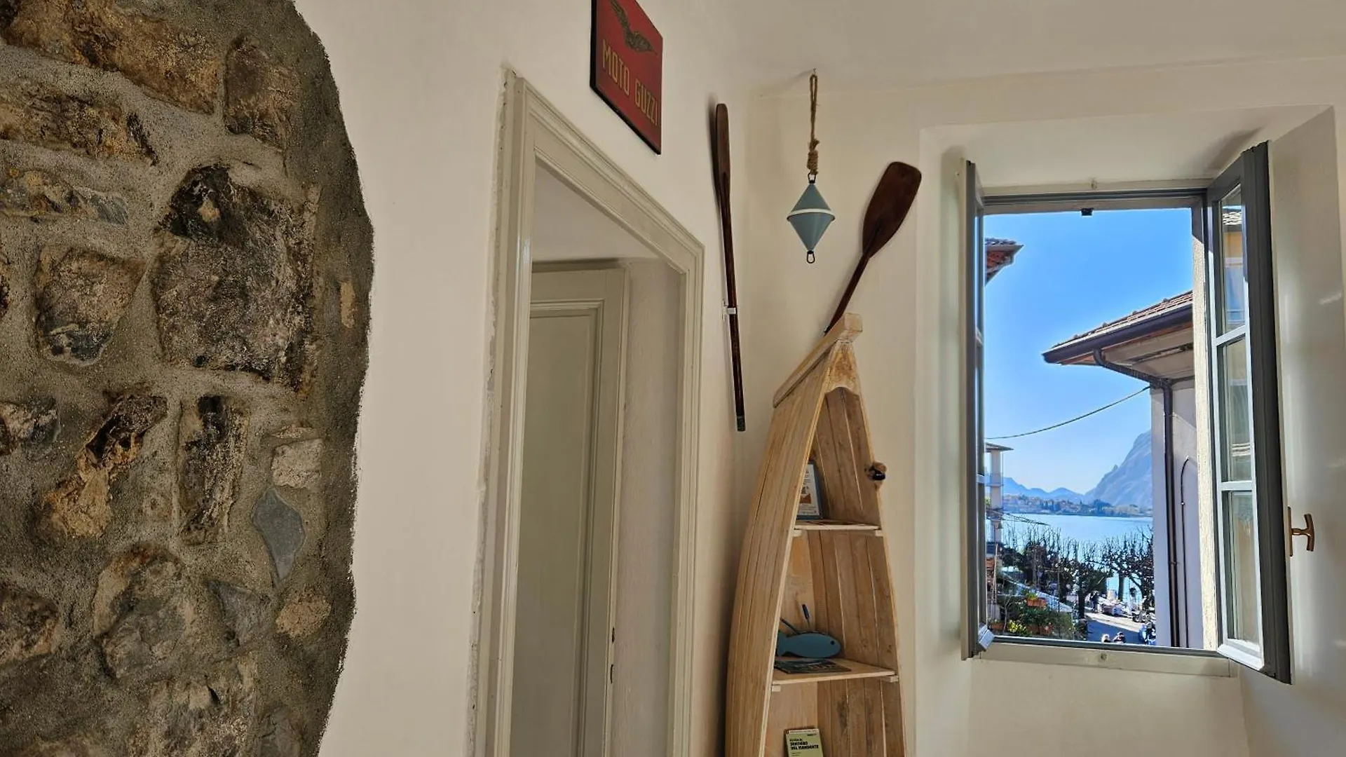L'Airone - Casa Vacanza Mandello del Lario 0*,  Italy
